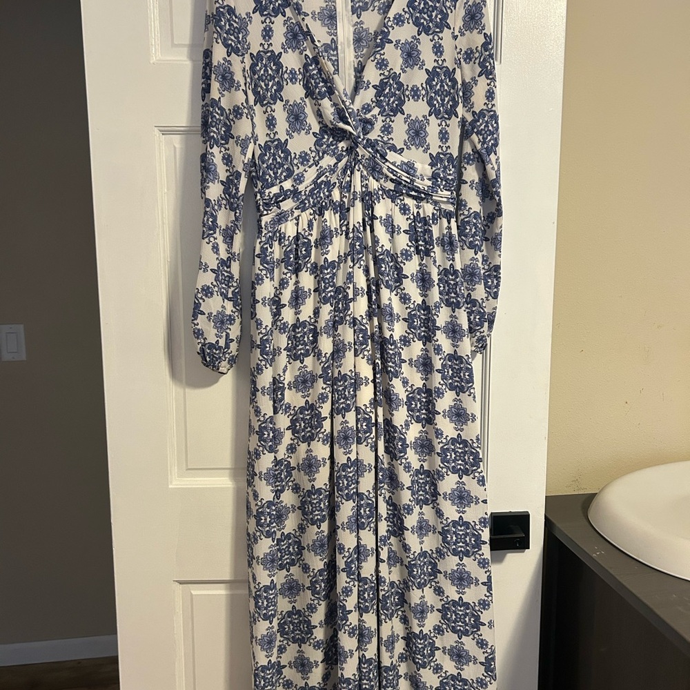 Elegant Blue and White Floral Dress